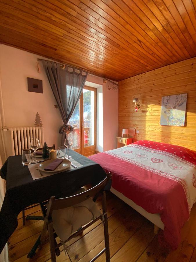 Auberge De La Foret Auris Eksteriør billede